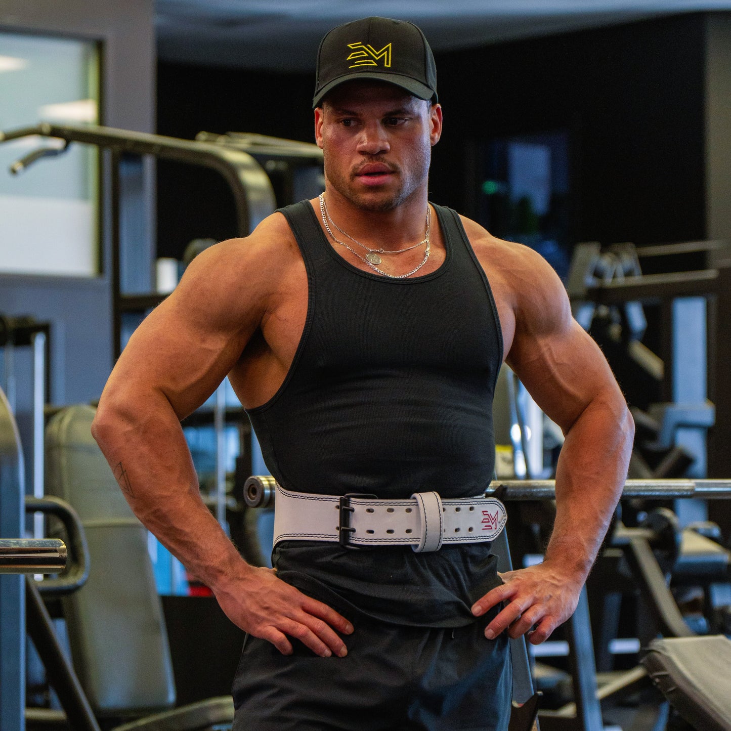 White/Red Elite Muscle 6" Leather Weightlifting Belt